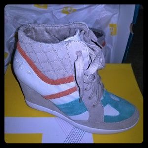 BC wedge tennis shoes